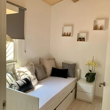 Flat In Centre - 5 Mins From Old Town And Train Station Apartment